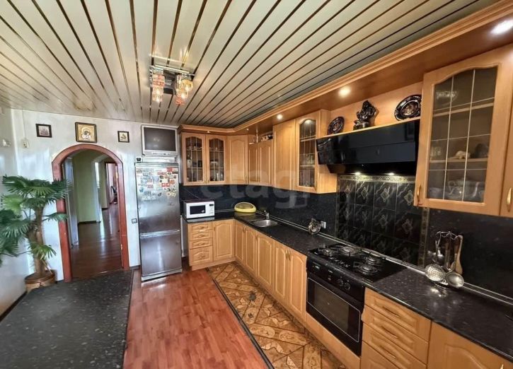 4-комн квартира улица Чехова, 53