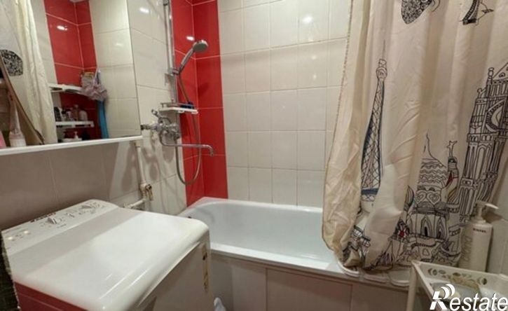 4-комн квартира ул Маршала Конева, 8а,  д. 8а