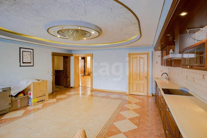 5-комн квартира улица Карла Маркса, 9б