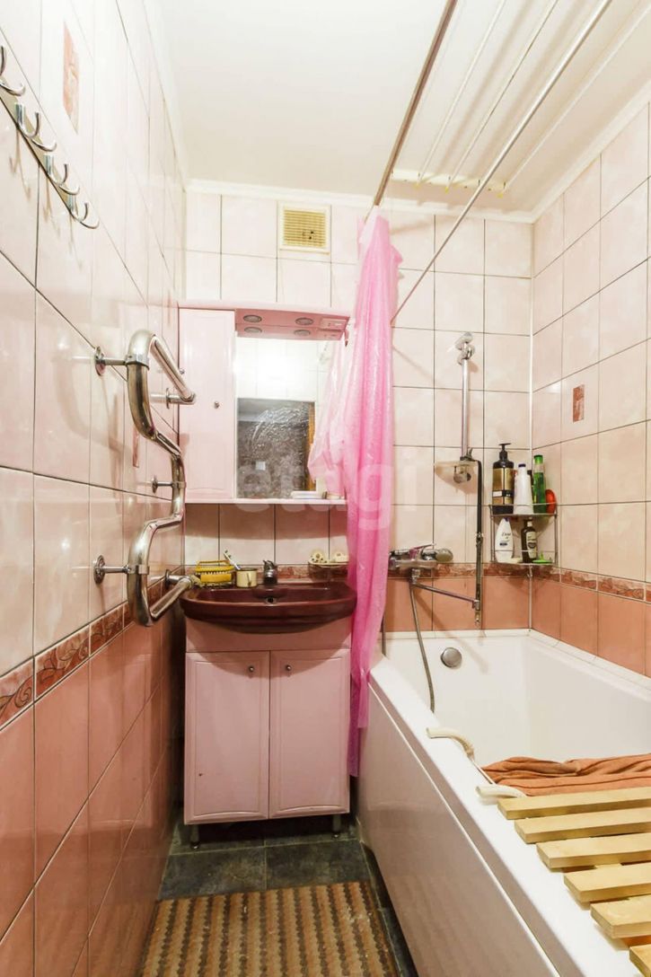 2-комн квартира улица Космонавта Беляева, 1