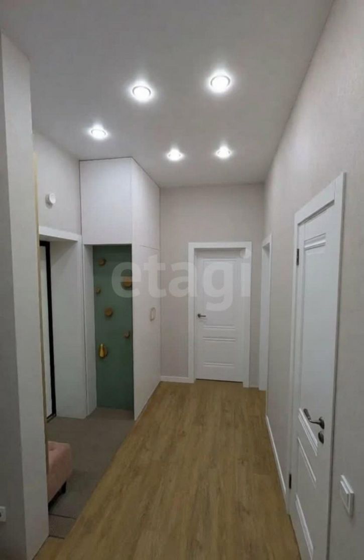 3-комн квартира улица Гагарина, 2ак7