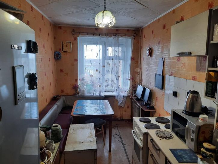 4-комн квартира площадь Бабушкина, 4