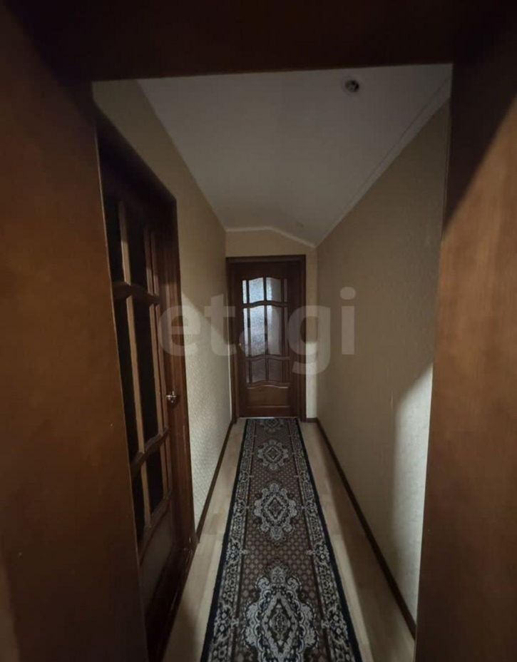 4-комн квартира улица Южакова, 61