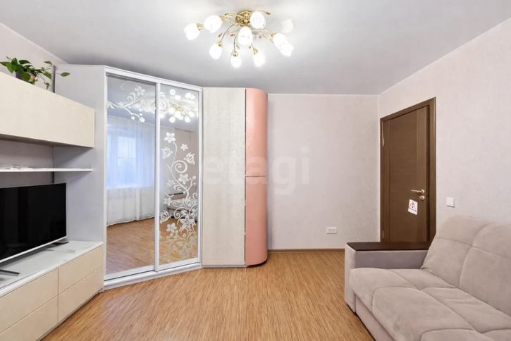 2-комн квартира улица Петина, 8б