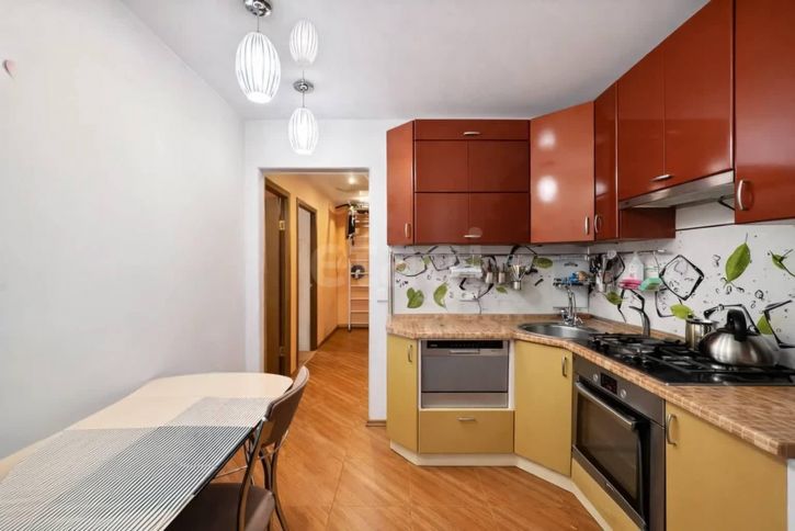 2-комн квартира улица Петина, 8б