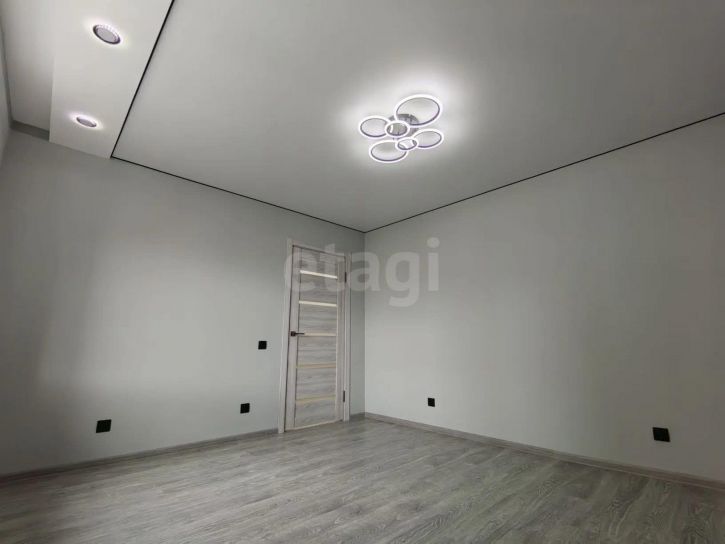 2-комн квартира улица Гагарина, 80ак2