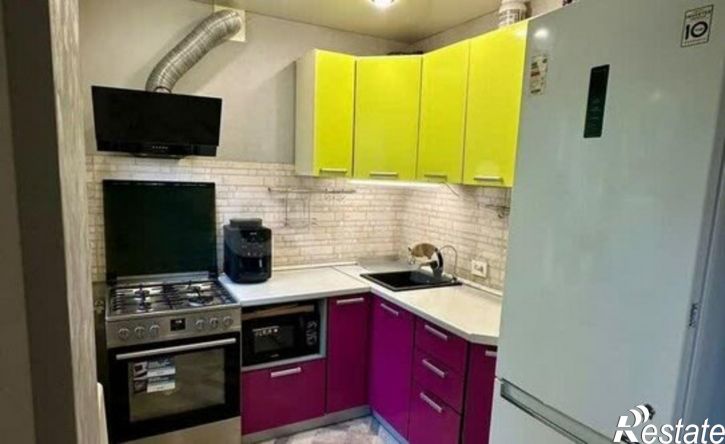 4-комн квартира улица Панкратова, 84,  д. 84