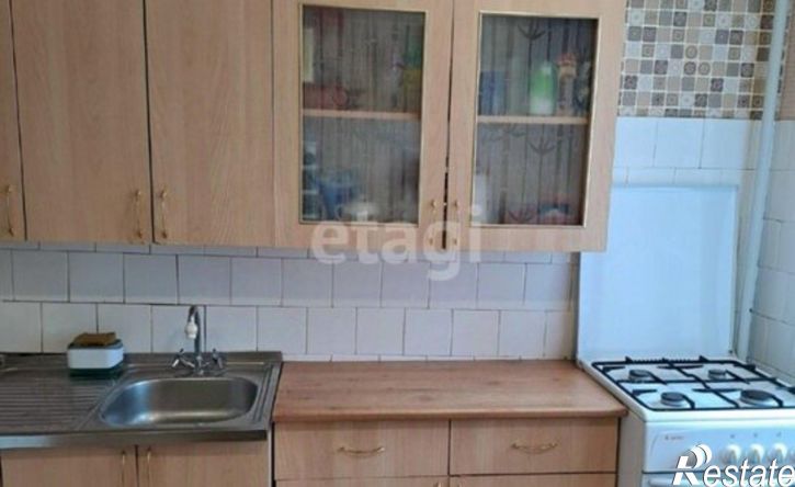 3-комн квартира ул Дзержинского, 15,  д. 15