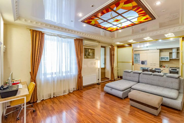 3-комн квартира улица Возрождения, 50а