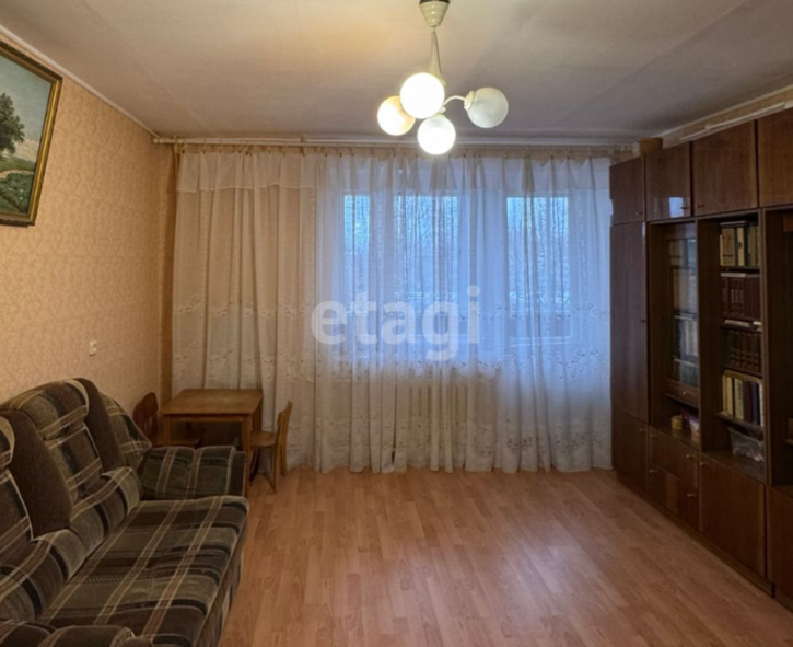 3-комн квартира улица Дзержинского, 15