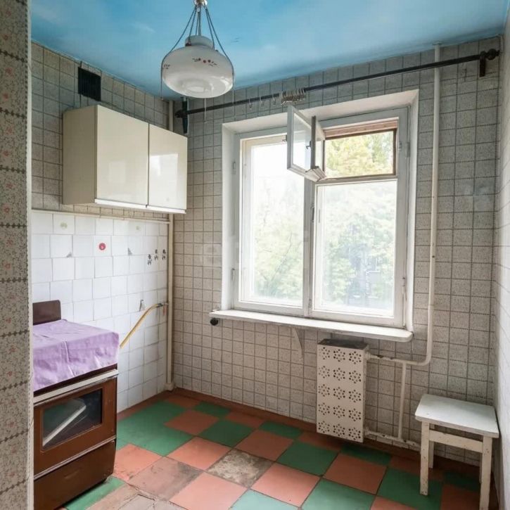 3-комн квартира улица Можайского, 68