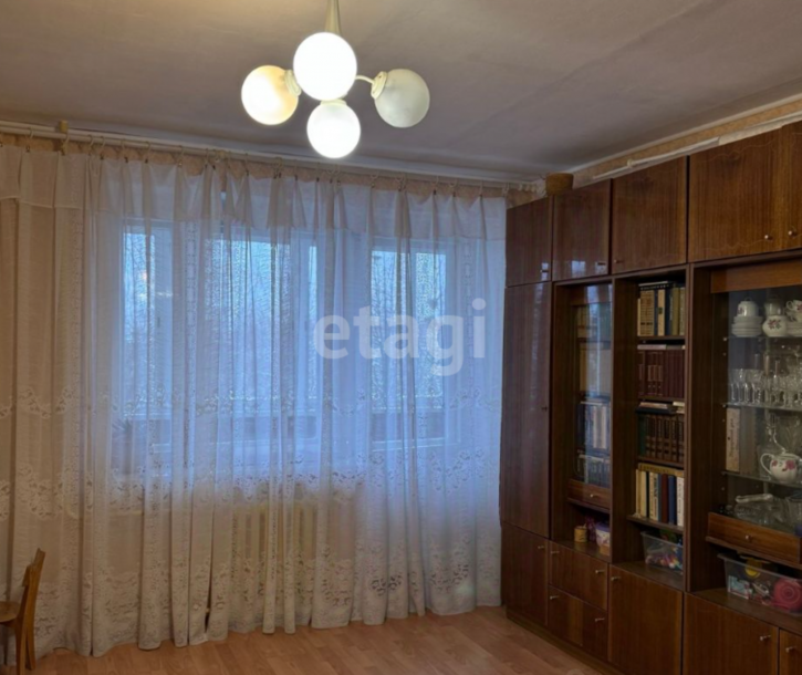 3-комн квартира улица Дзержинского, 15