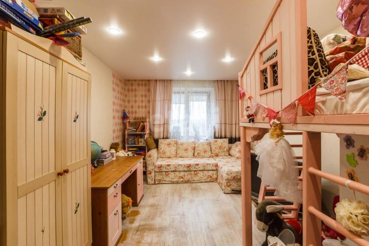 3-комн квартира улица Челюскинцев, 47