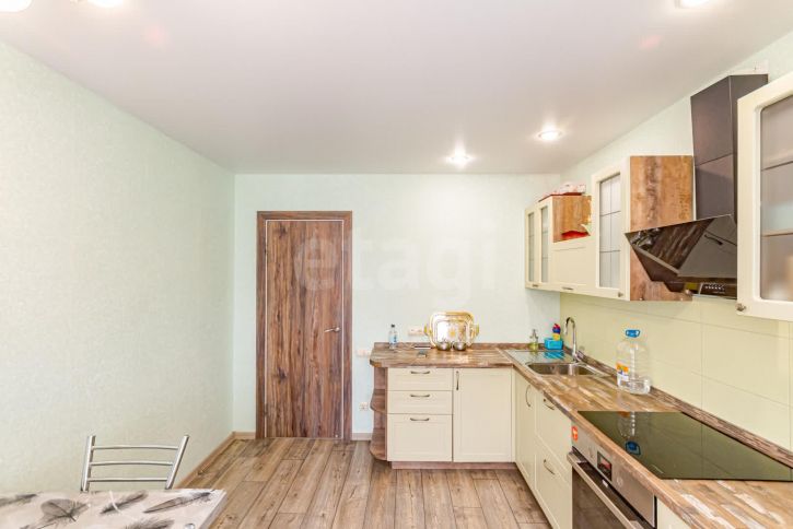 3-комн квартира улица Гагарина, 80а