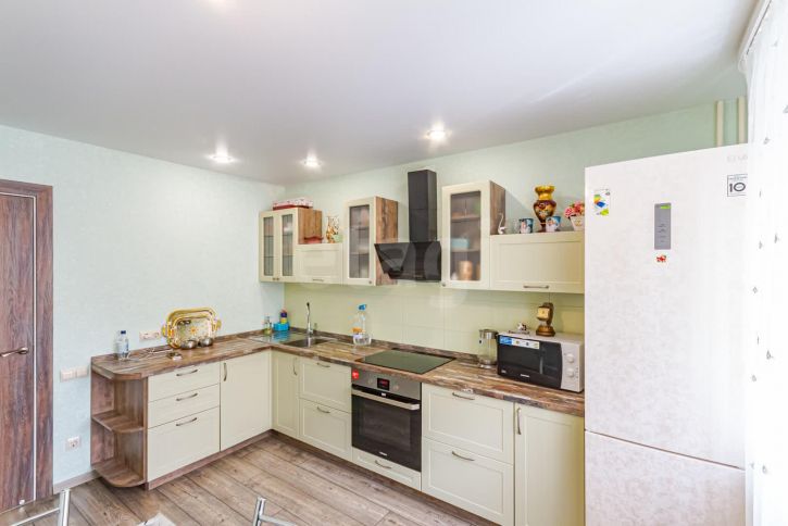3-комн квартира улица Гагарина, 80а