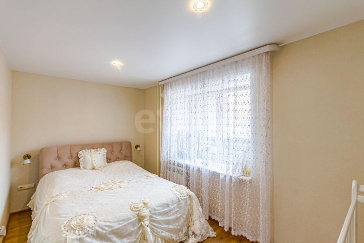 3-комн квартира улица Гагарина, 80а