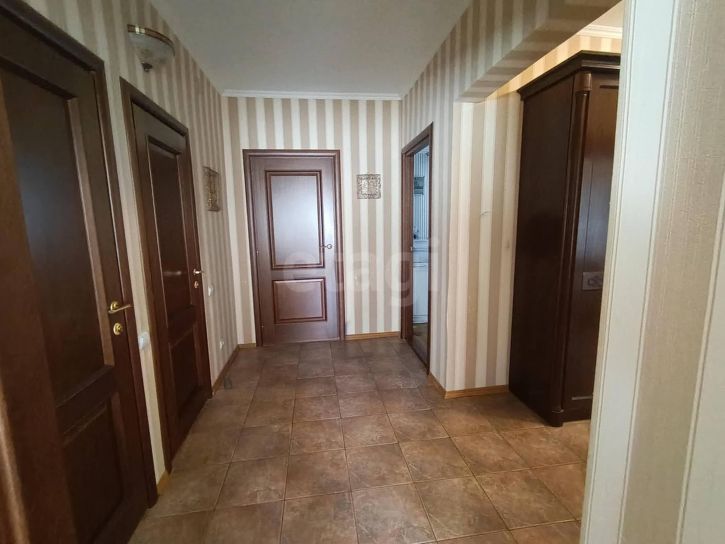 3-комн квартира Ленинградская улица, 40а