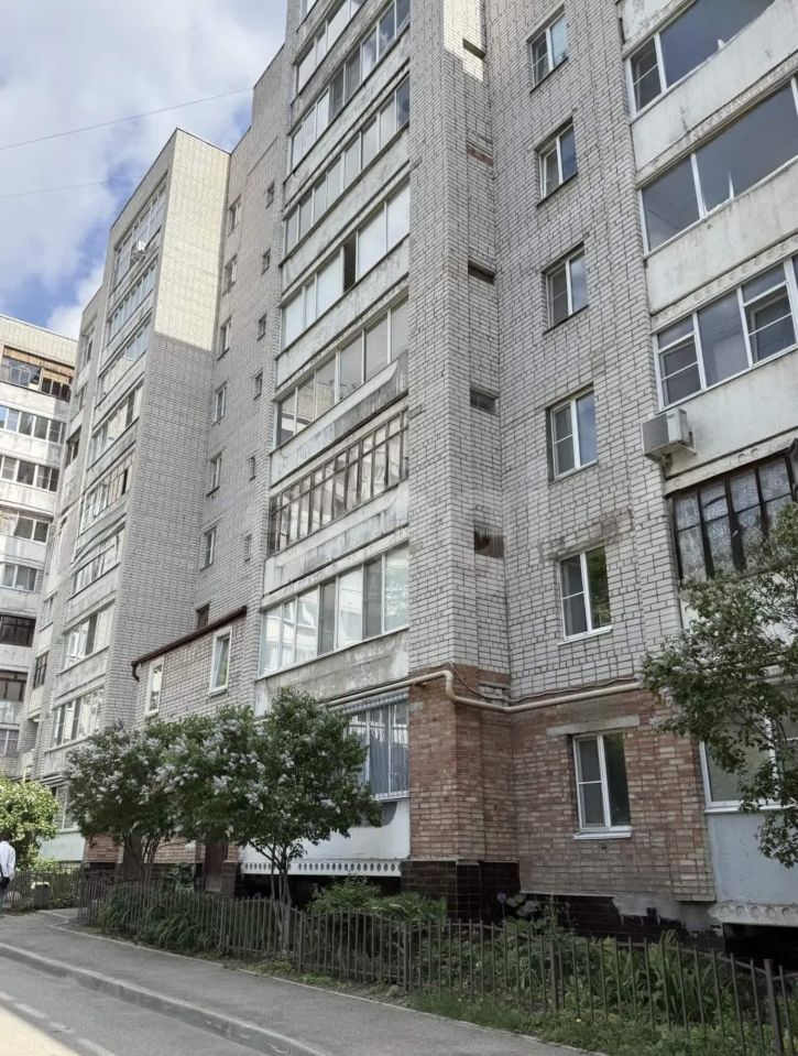 3-комн квартира улица Южакова, 13