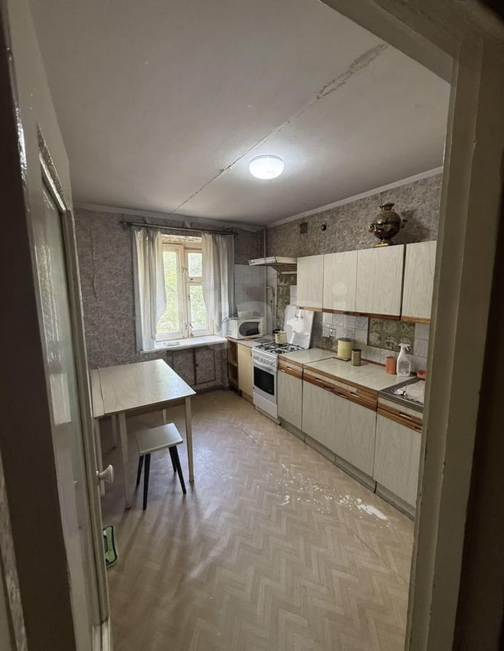 3-комн квартира улица Южакова, 13