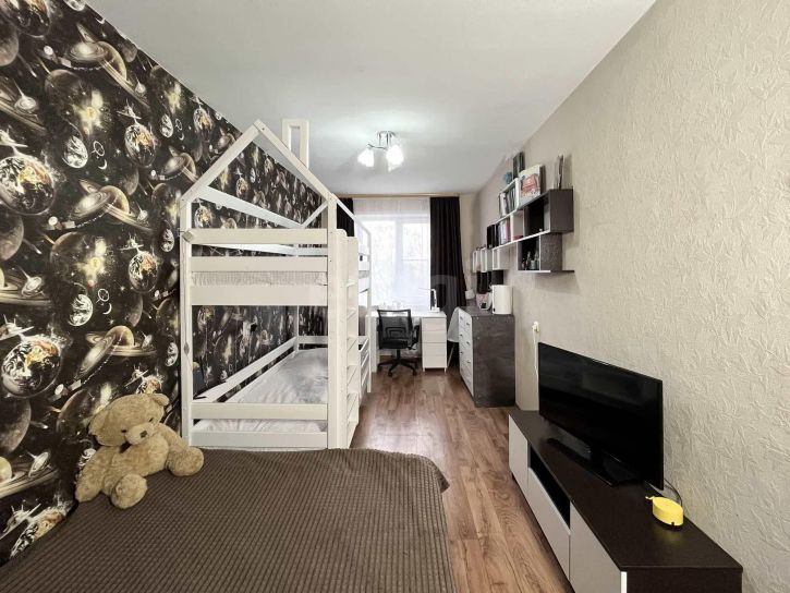 2-комн квартира улица Дзержинского, 35