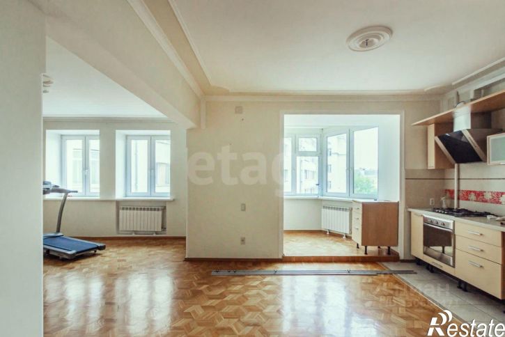 4-комн квартира Ленинградская улица, 40А,  д. 40А