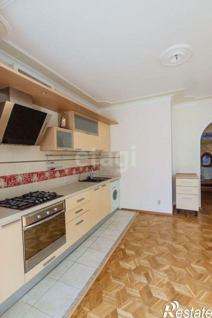 4-комн квартира Ленинградская улица, 40А,  д. 40А