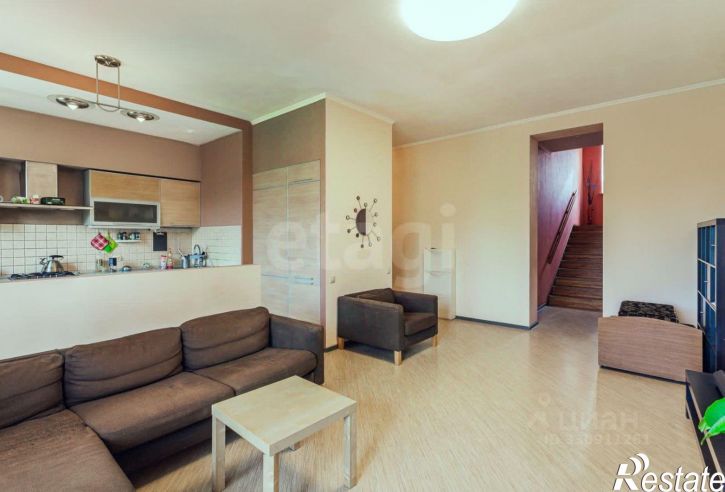 5-комн квартира Новгородская улица, 9В,  д. 9В
