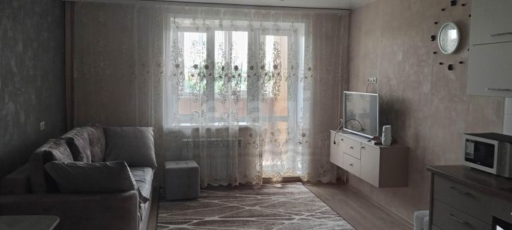 2-комн квартира Ленинградская улица, 62