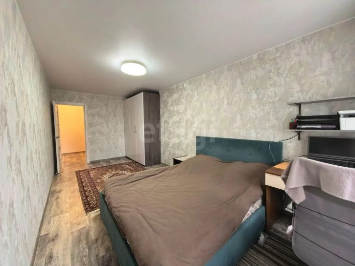3-комн квартира улица Гагарина, 80б