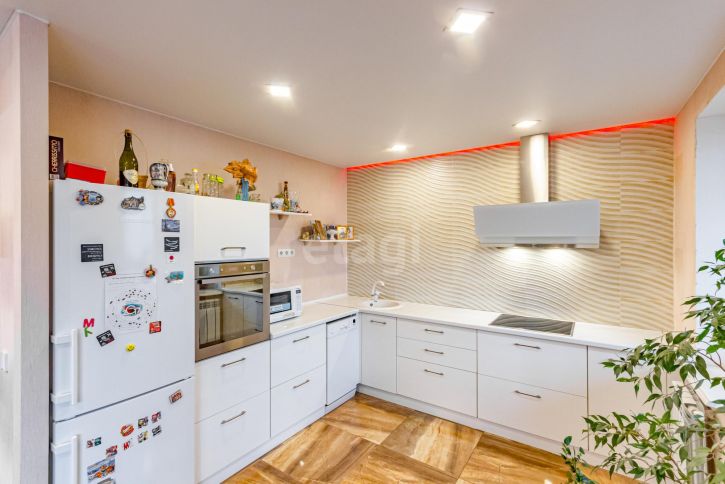2-комн квартира улица Гагарина, 80