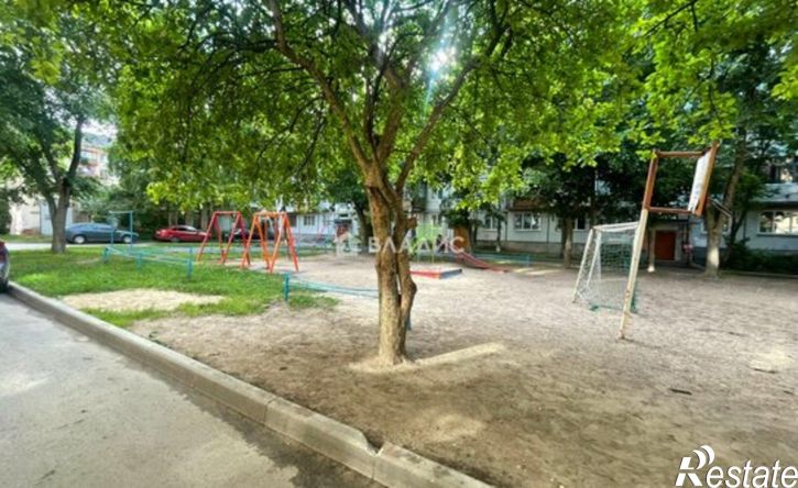 4-комн квартира улица Некрасова, 43,  д. 43