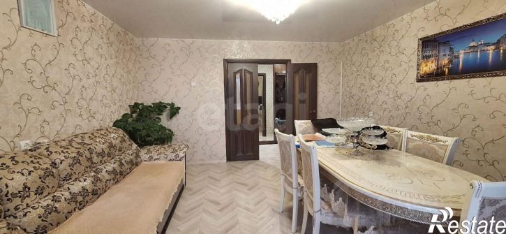 4-комн квартира Ленинградская улица, 93,  д. 93