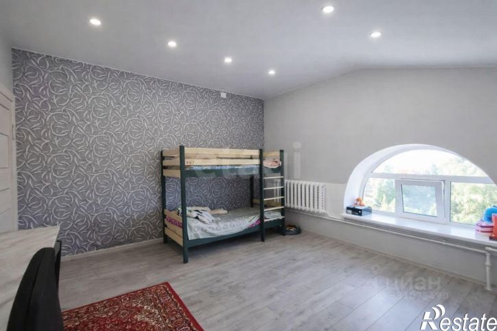 3-комн квартира ул Лаврова, 14,  д. 14