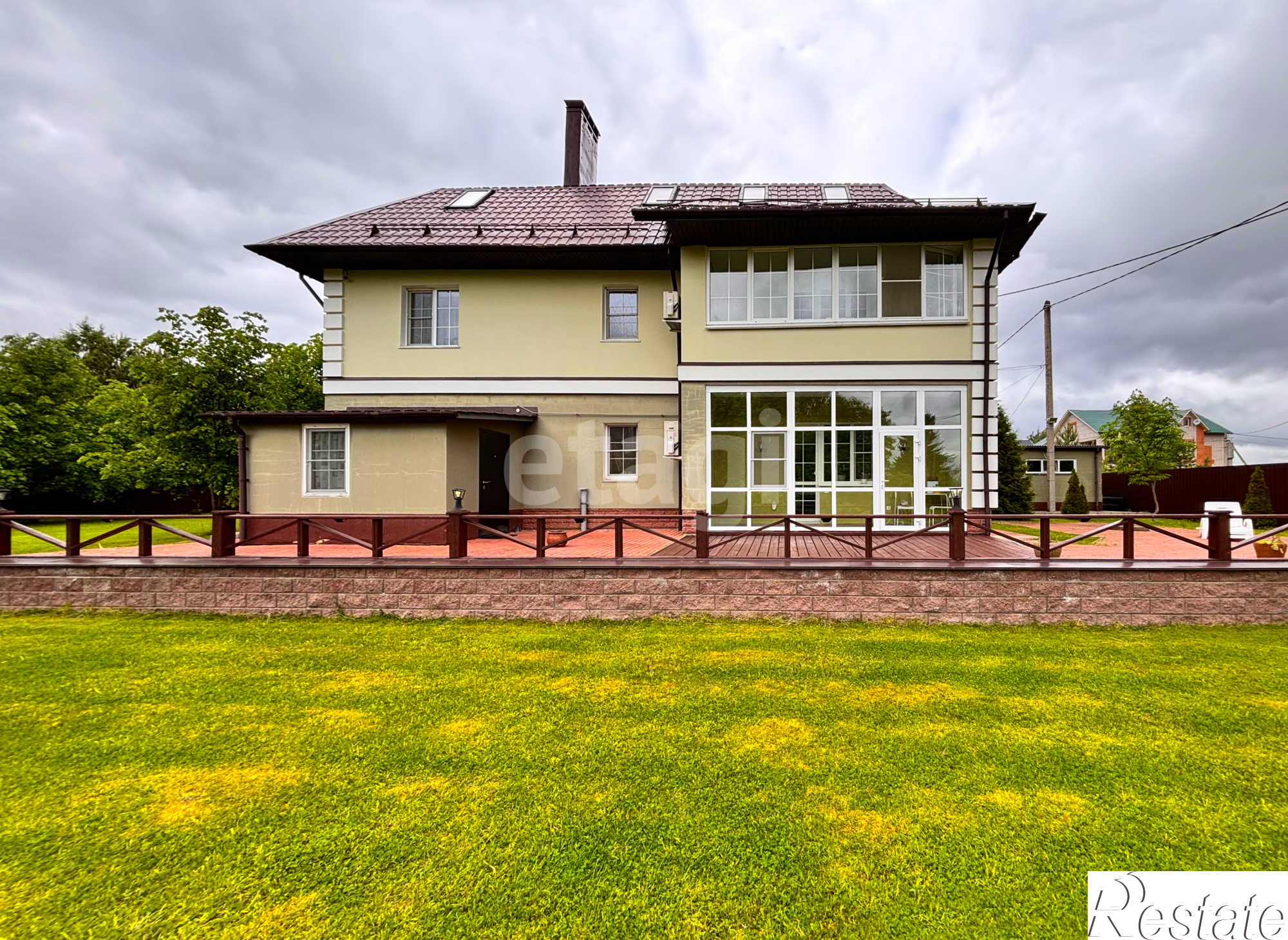Купить дачу, дом, коттедж за 63 000 000 рублей на Сибирская улица
