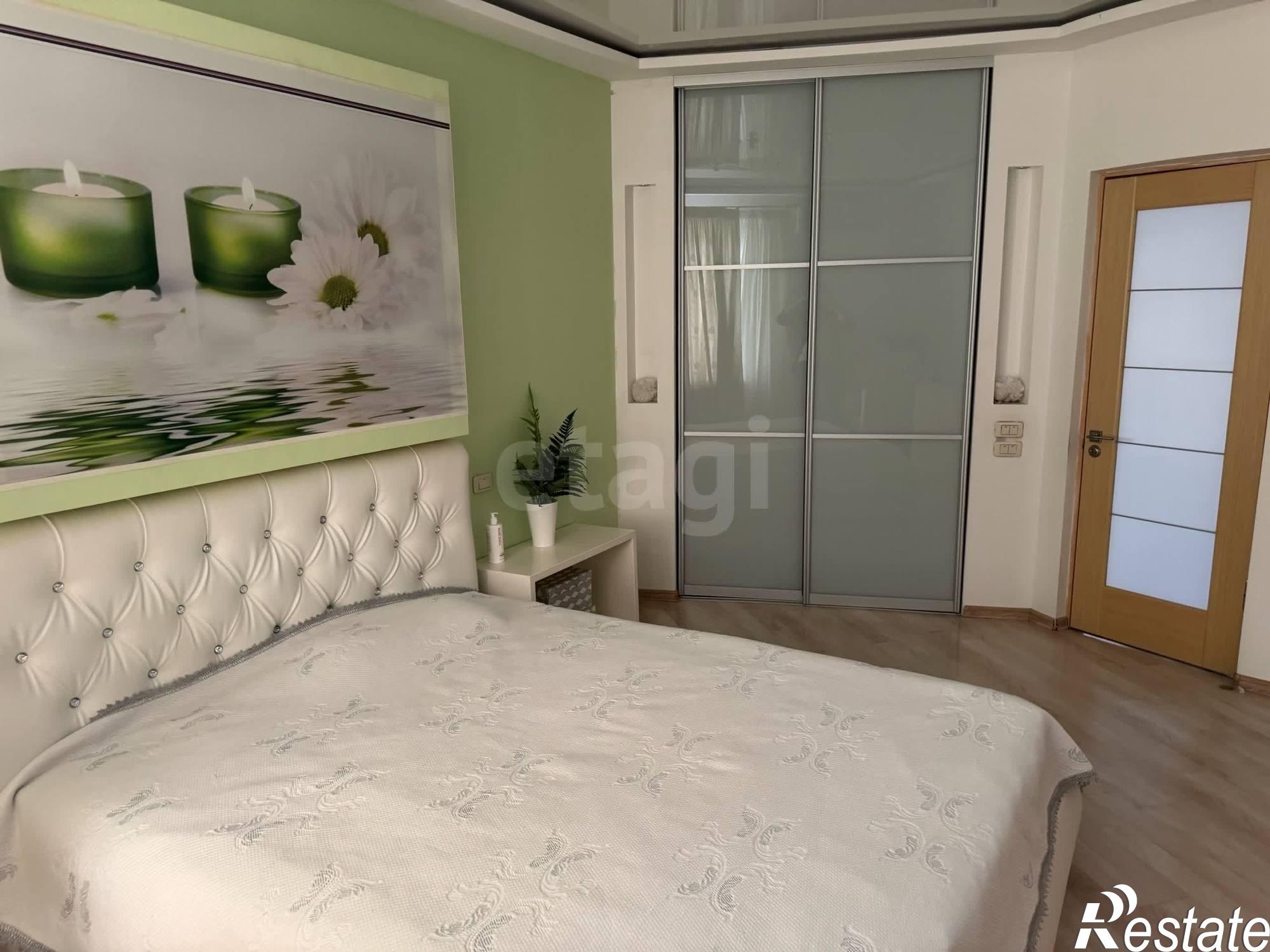 Купить дачу, дом, коттедж за 20 000 000 рублей на улица Горького
