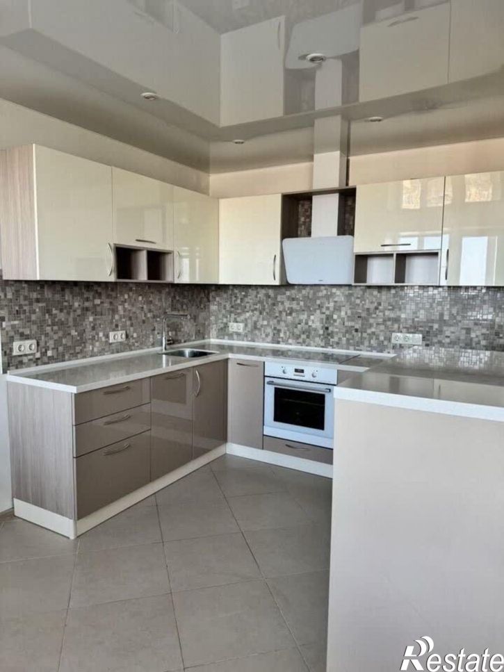 2-комн квартира улица Южакова, 28