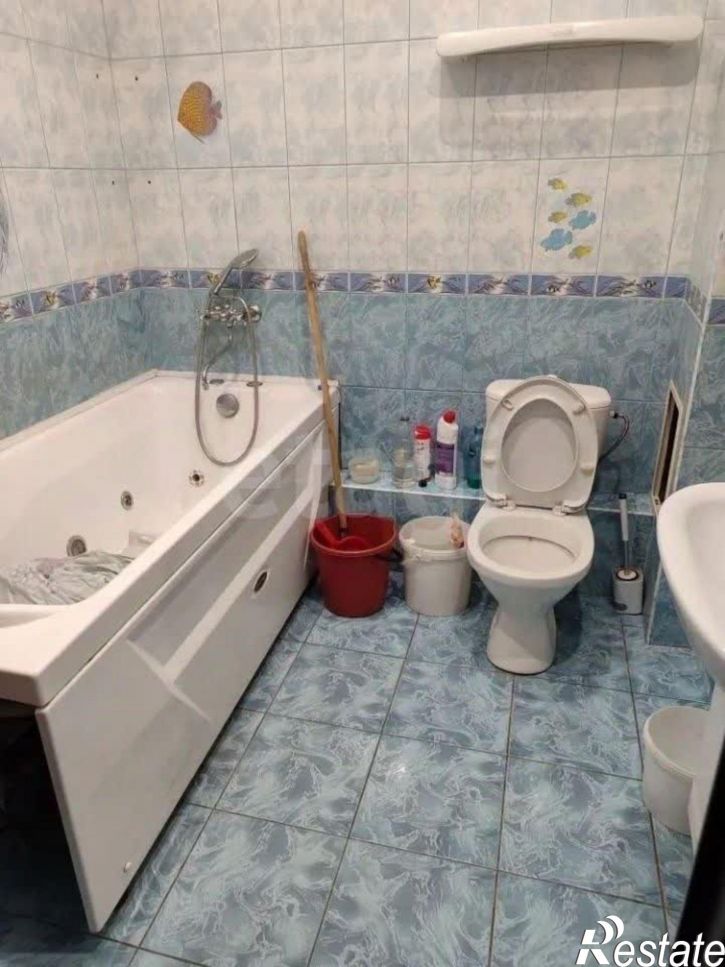 2-комн квартира Ленинградская улица, 79
