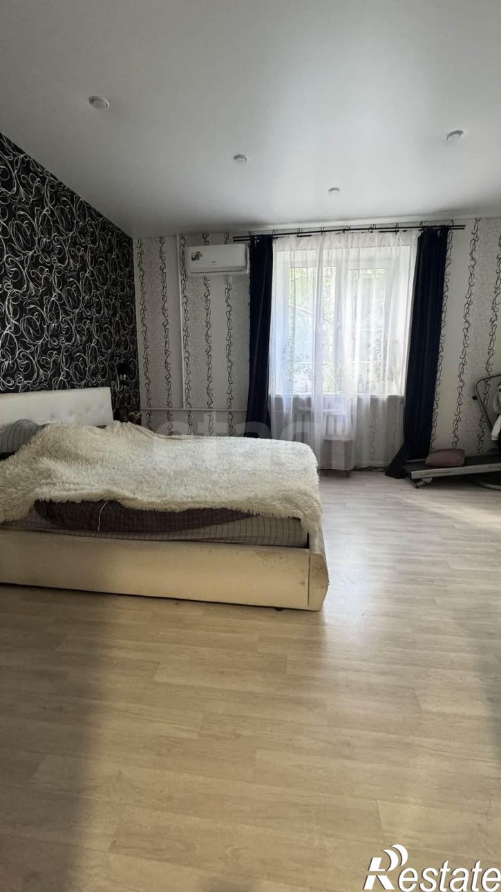 3-комн квартира улица Горького, 129