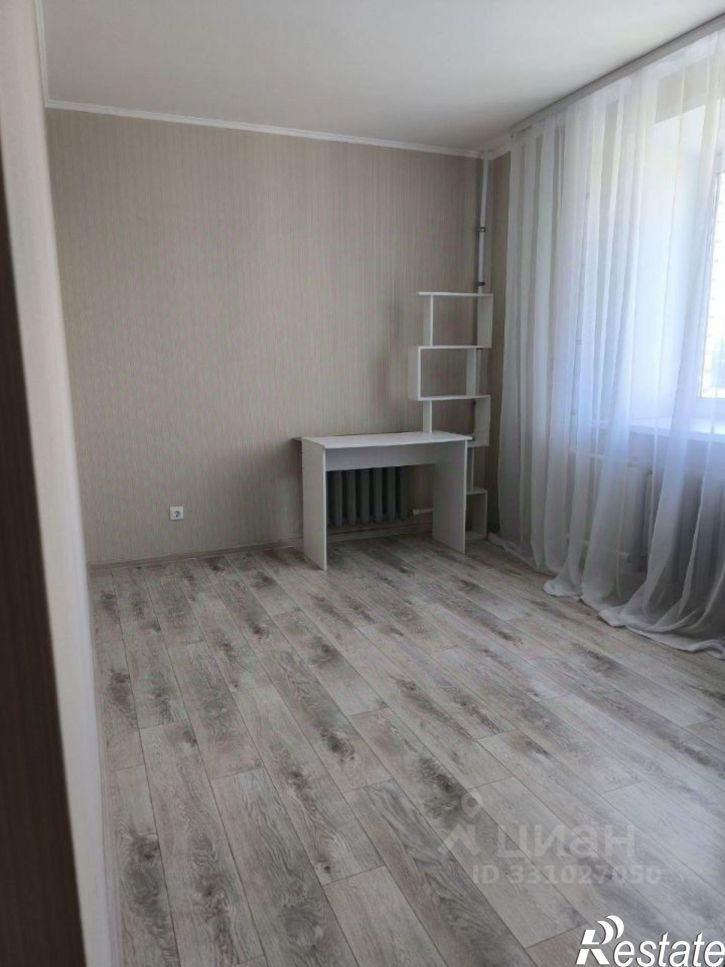 3-комн квартира ул Лётчика Каберова, 1а,  д. 1а