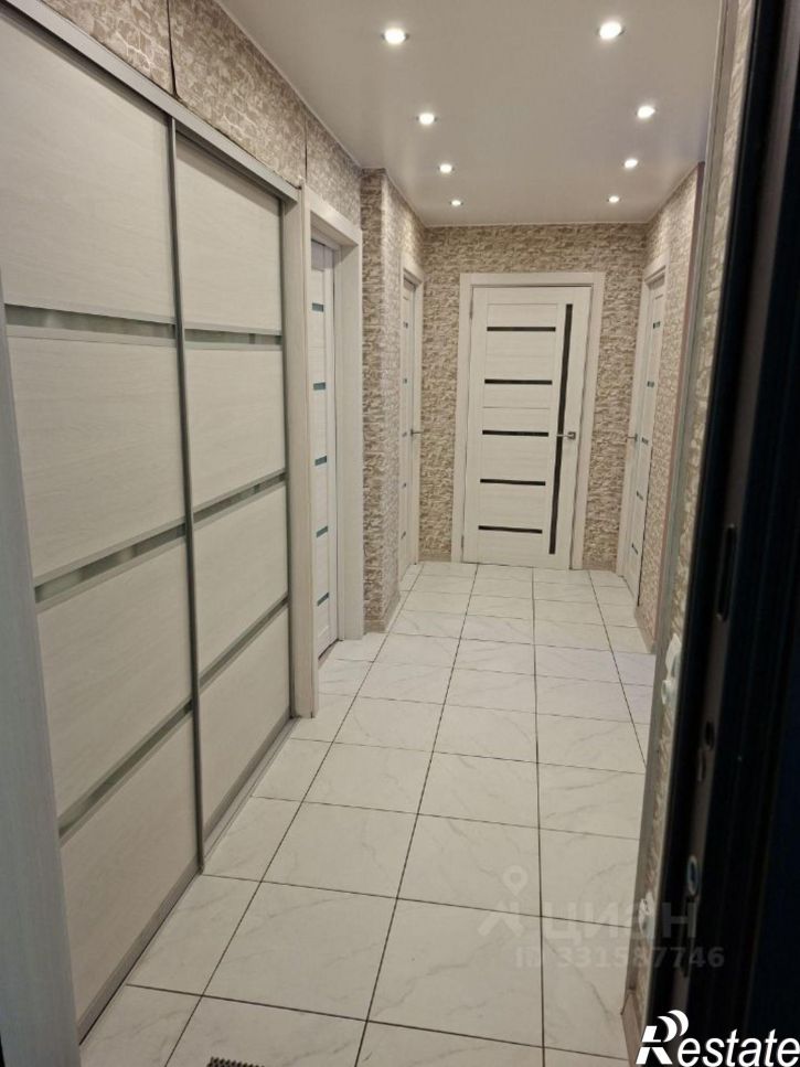 3-комн квартира ул Вологодская, 8а,  д. 8а