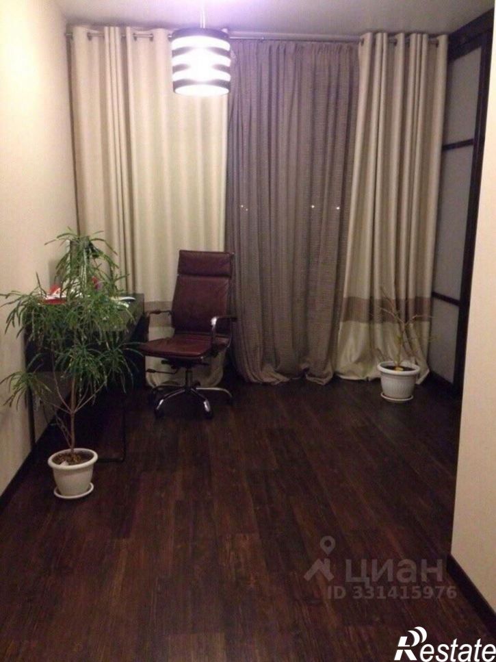 4-комн квартира ул Леденцова, 5а,  д. 5а