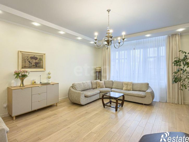3-комн квартира ул Леденцова, 8а,  д. 8а