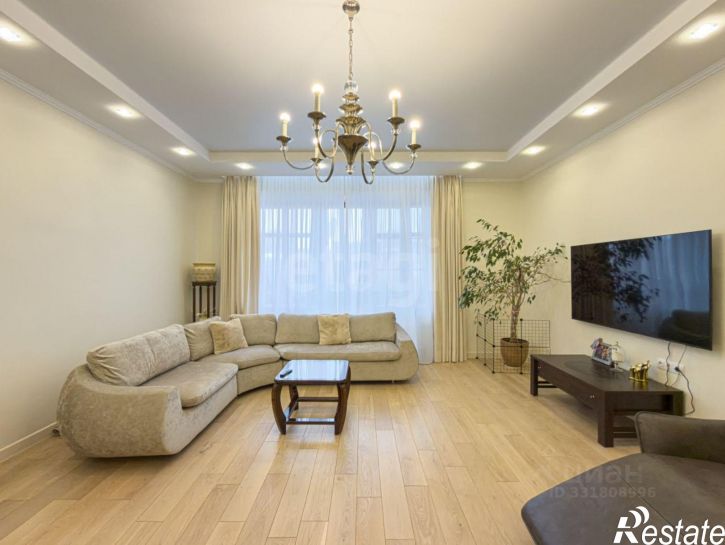 3-комн квартира ул Леденцова, 8а,  д. 8а