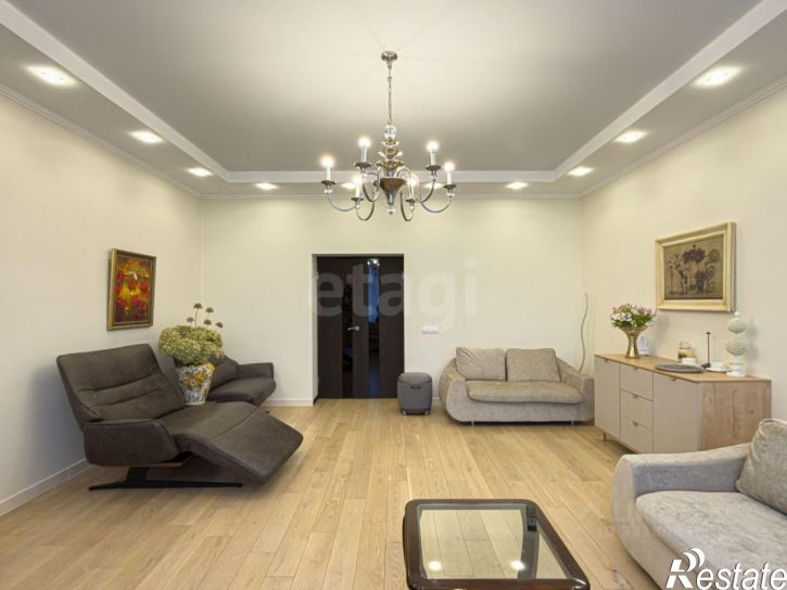 3-комн квартира ул Леденцова, 8а,  д. 8а