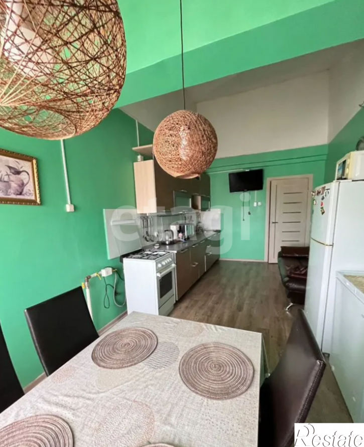 3-комн квартира улица Гагарина, 2ак1