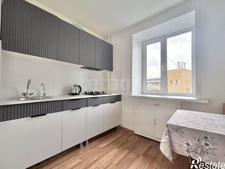 3-комн квартира улица Мира, 38