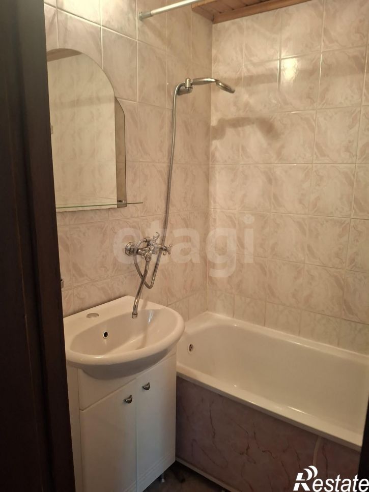 2-комн квартира улица Панкратова, 86