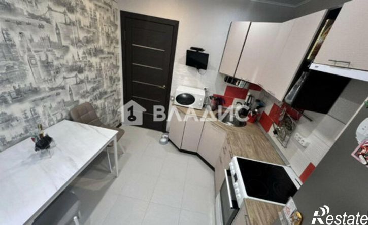 3-комн квартира ул Возрождения, 82,  д. 82