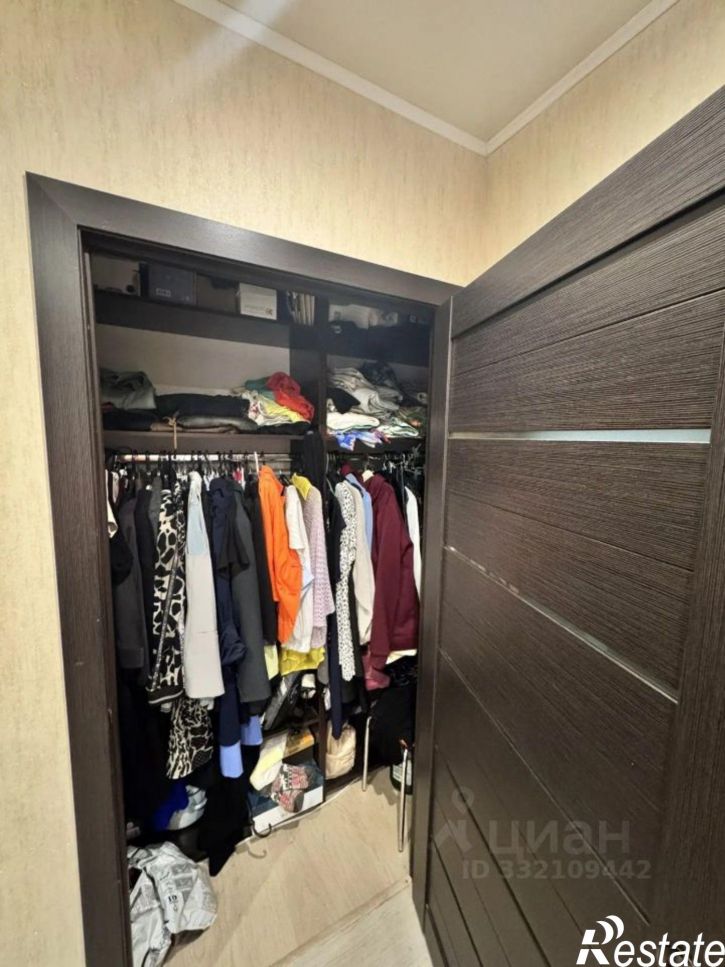 3-комн квартира ул Возрождения, 82,  д. 82