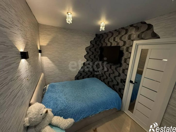 3-комн квартира улица Возрождения, 82